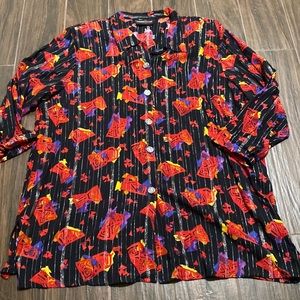 COPY - Vintage Cherry Creek button up black and red patterned blouse